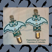 Cardigan/Jacket/Skirt Clips and Hitches