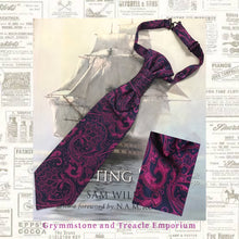 Cravat - Narrow Pre-Tied Cravat