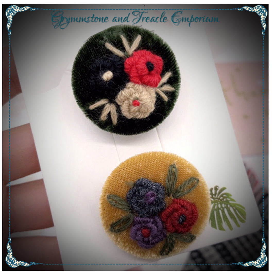 Velvet embroidered button Brooches.