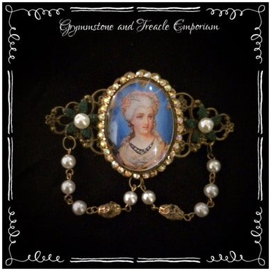 Handmade brooch - Rococo Lady with Pearl Beads - Victorian