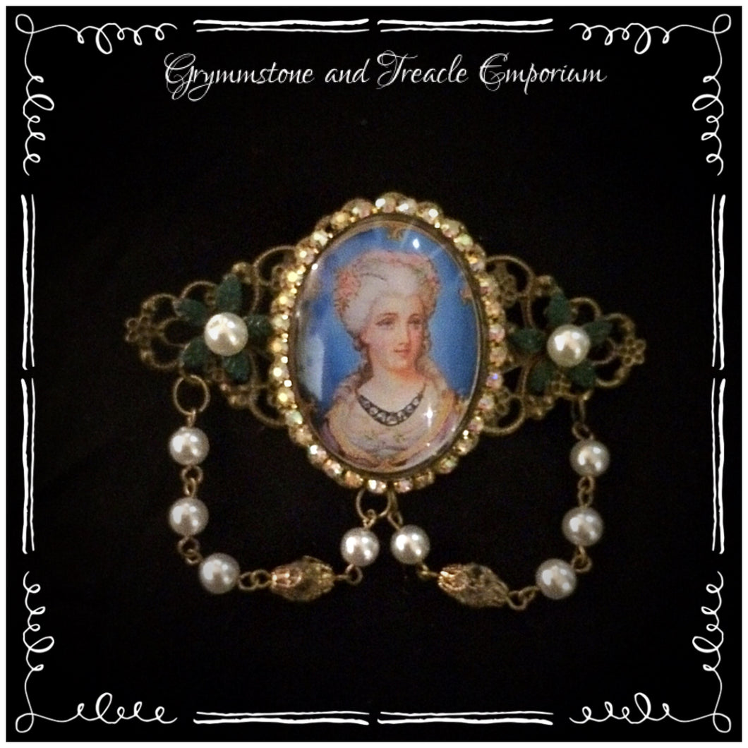 Handmade brooch - Rococo Lady with Pearl Beads - Victorian